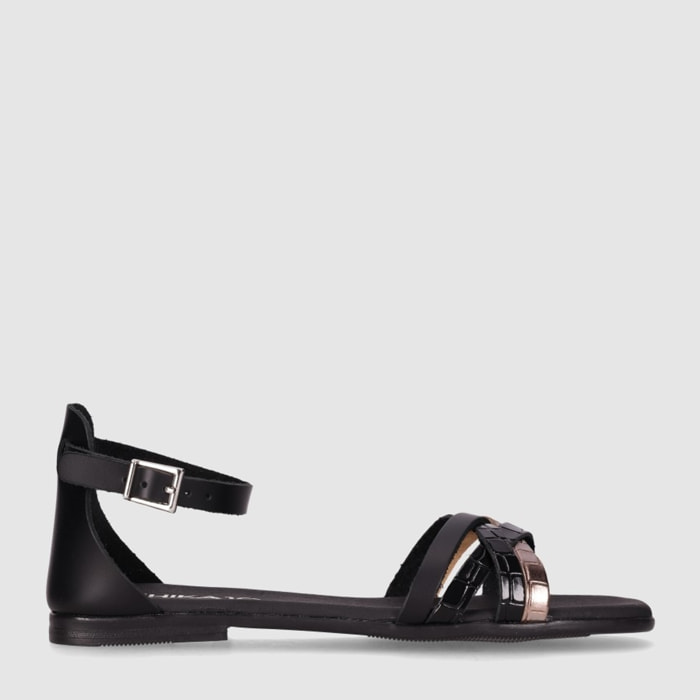 Sandalias de Piel - Negro - Tacón: Bajo