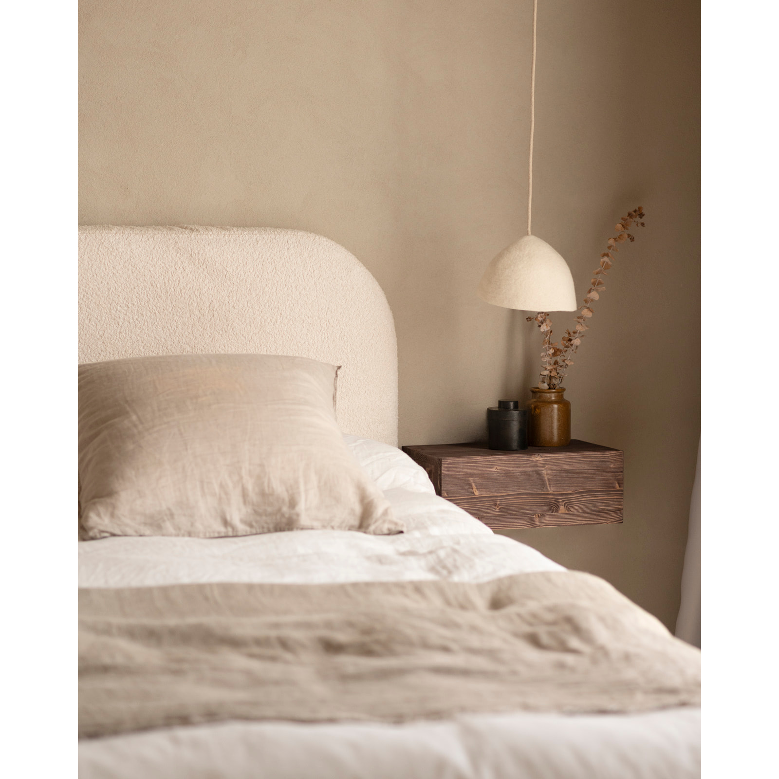 Tablette murale flottante en bois massif couleur noyer de 15x40cm Hauteur: 15 Longueur: 40 Largeur: 25.5
