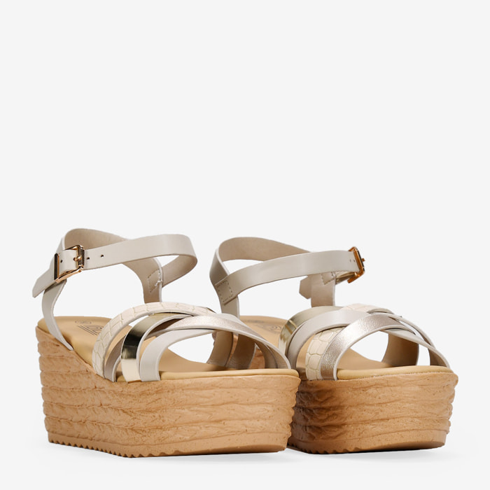 Sandalias beige con plataforma efecto esparto