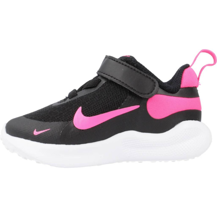 SNEAKERS NIKE NIKE REVOLUTION 7