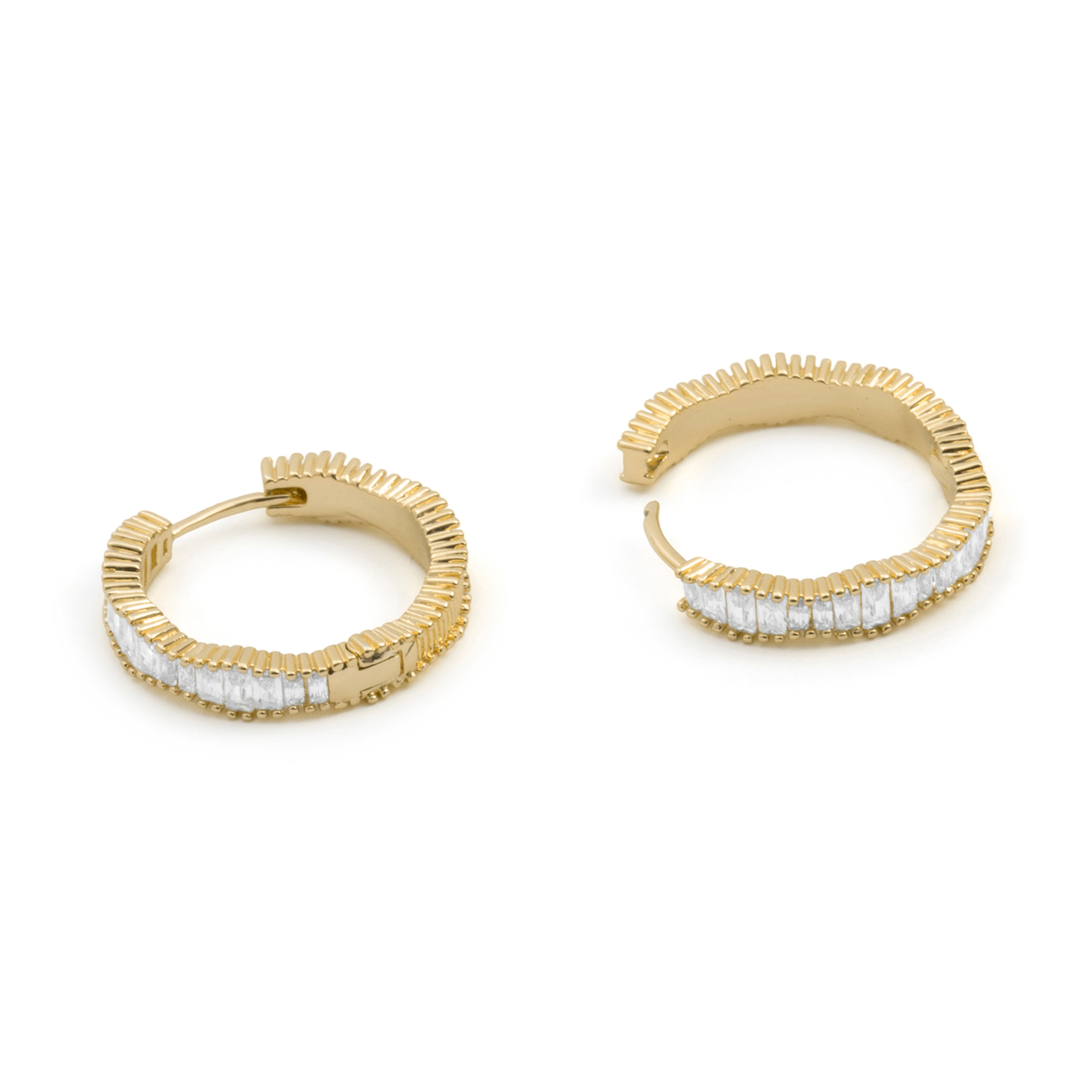 Pendientes de Circonita Brillante acabado en oro amarillo de 18k