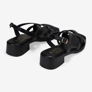 Sandalias de tacón negras con tiras y hebilla