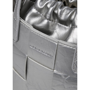 Borsetta intrecciata con texture