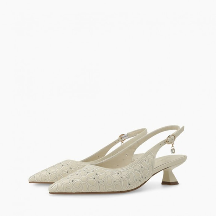 ZAPATOS DE SALÓN BEIGE A-VINA