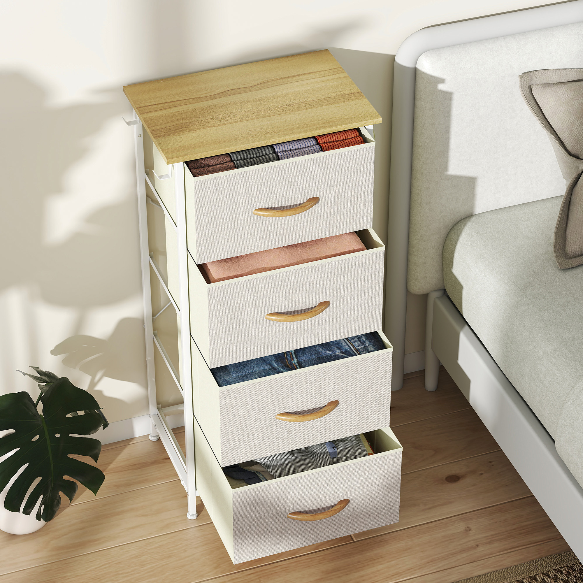 Commode chiffonnier 4 tiroirs en tissu beige 4 poches 2 crochets acier blanc effet bois