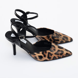 Sandali in simil pelle verniciata con tacco