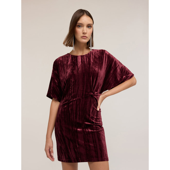 Motivi - Vestito a kimono in velluto plissé - Bordeaux