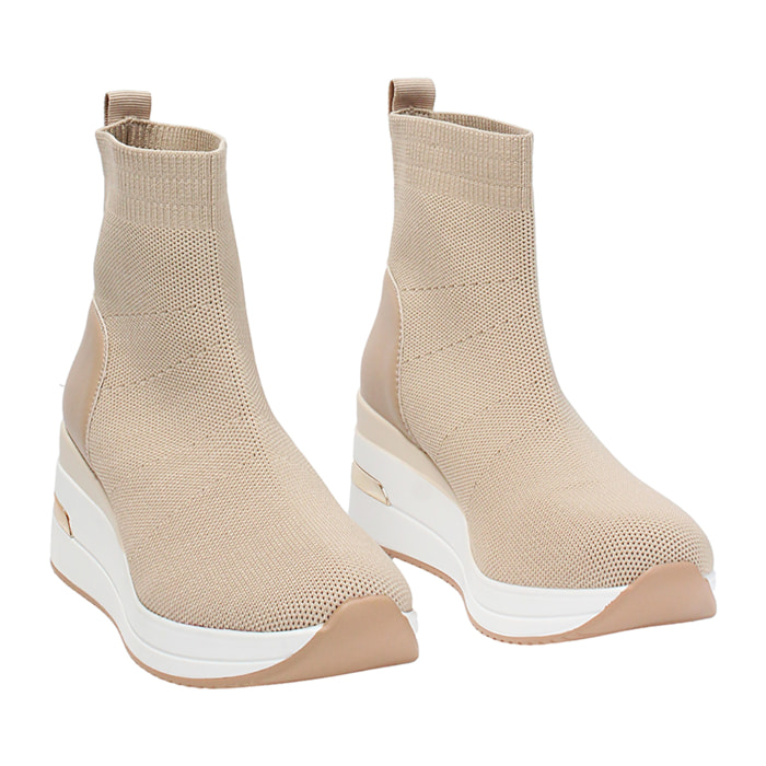 Slip on de mujer beige en tejido