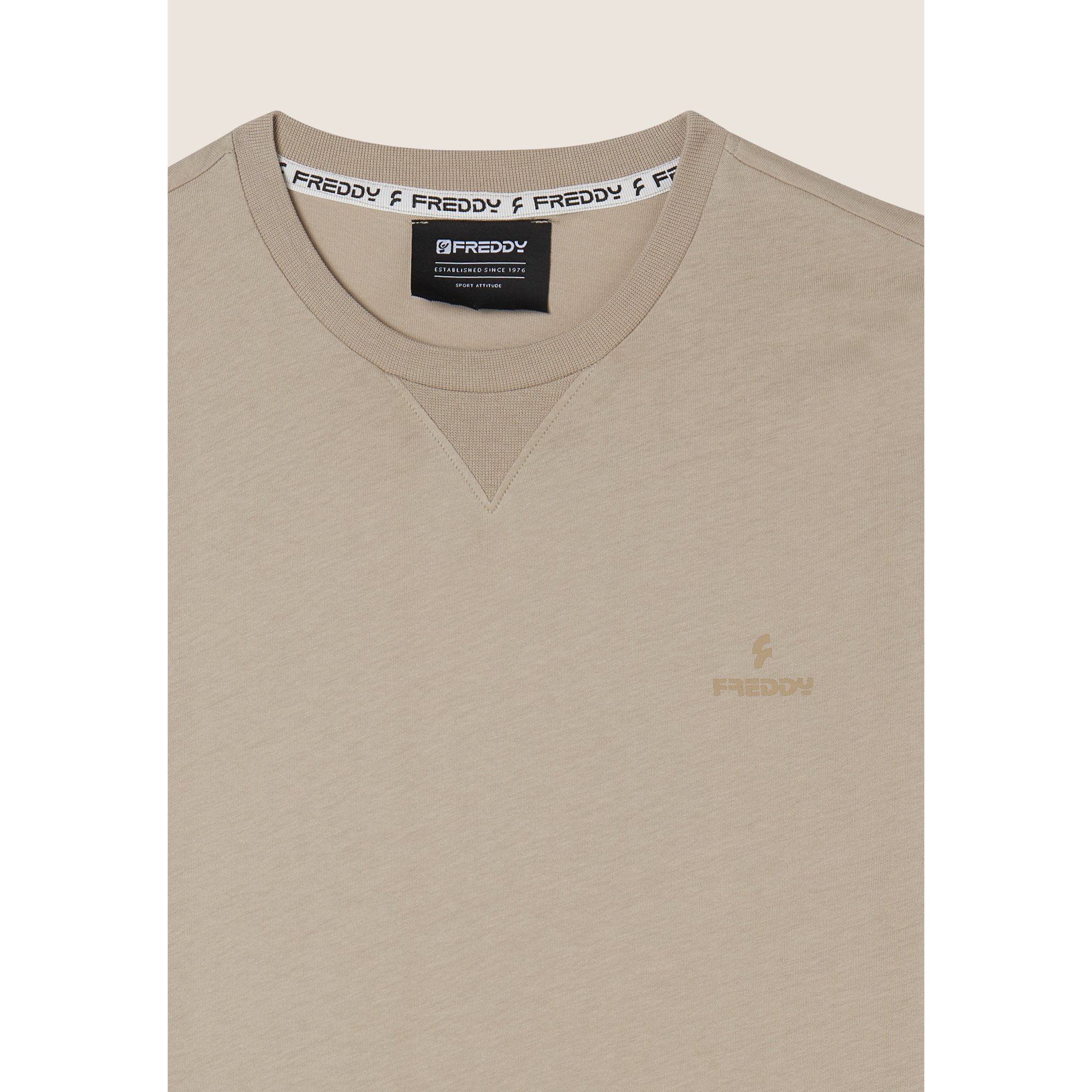 T-shirt Regular con Scollo girocollo e logo in tono colore