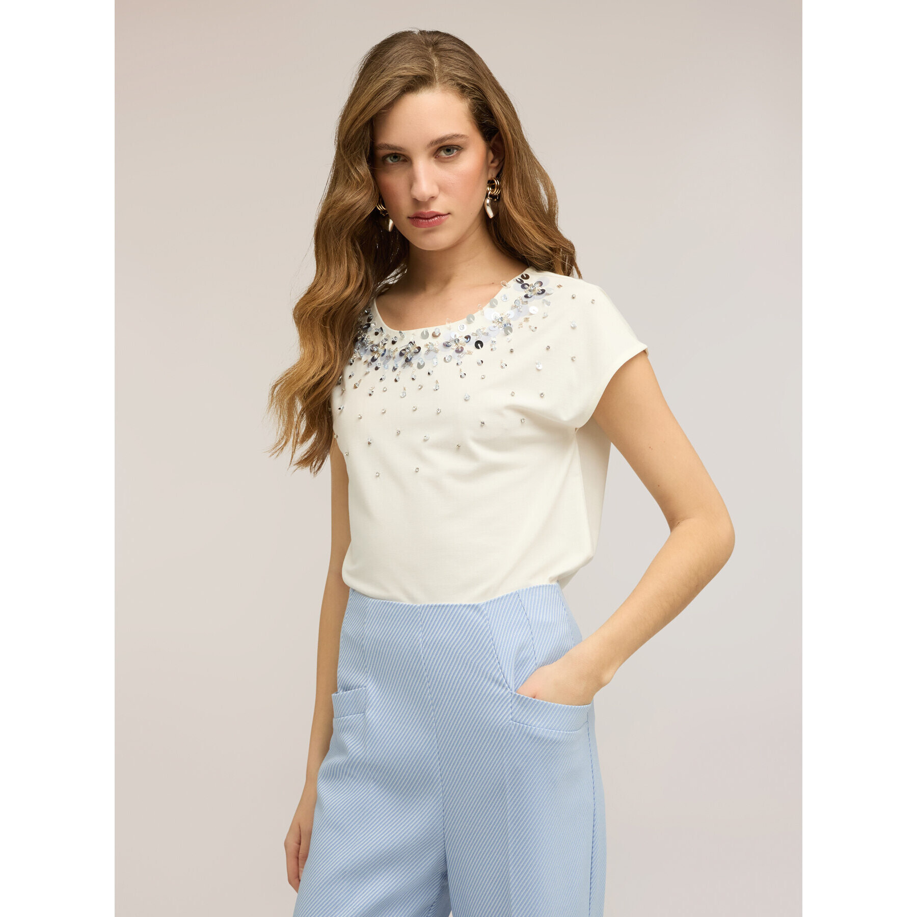 Motivi - Camiseta con bordado de lentejuelas - Blanco