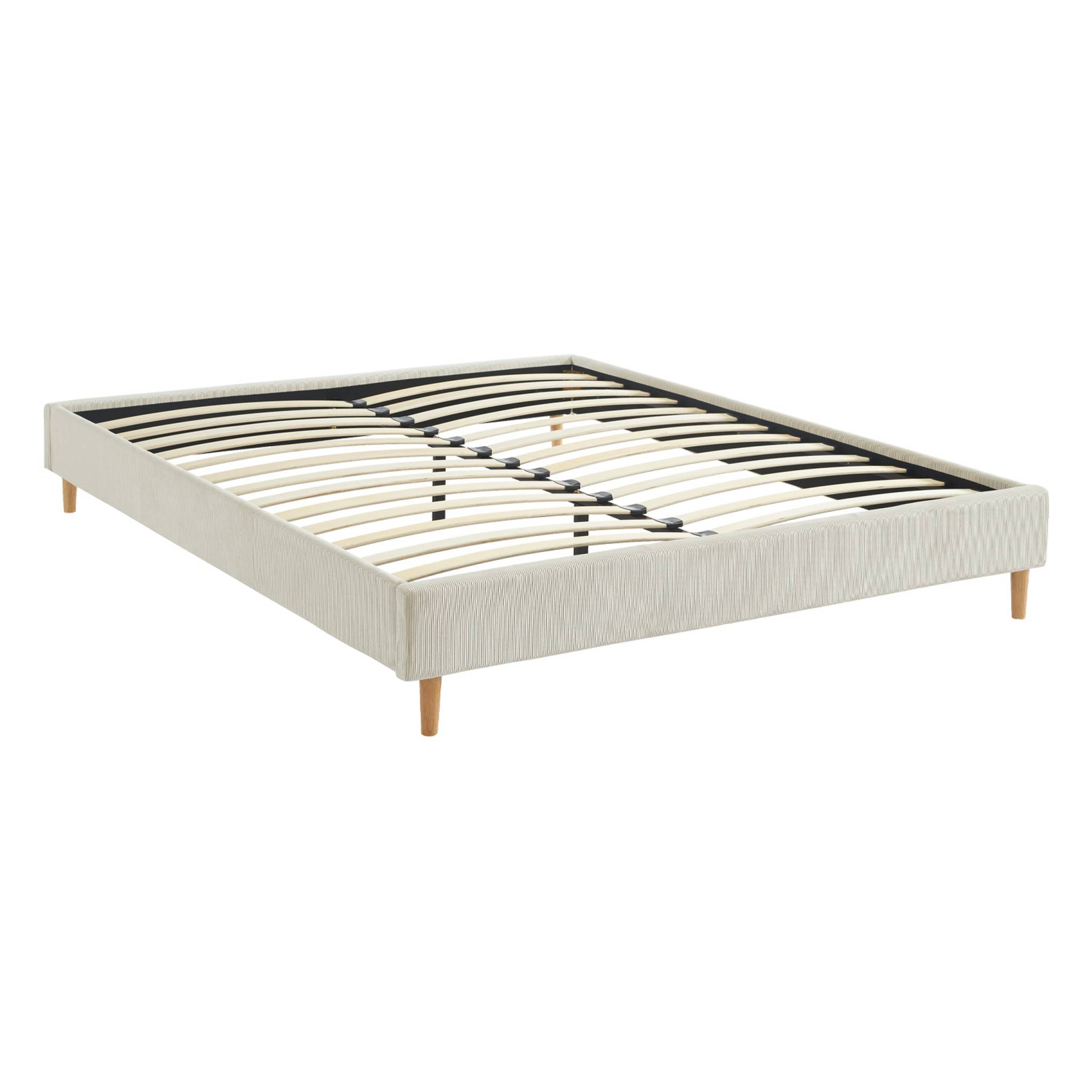 Lit avec sommier à lattes. L 213 x P 167.5 x H 30cm. blanc. finition velours côtelé (fine côte)