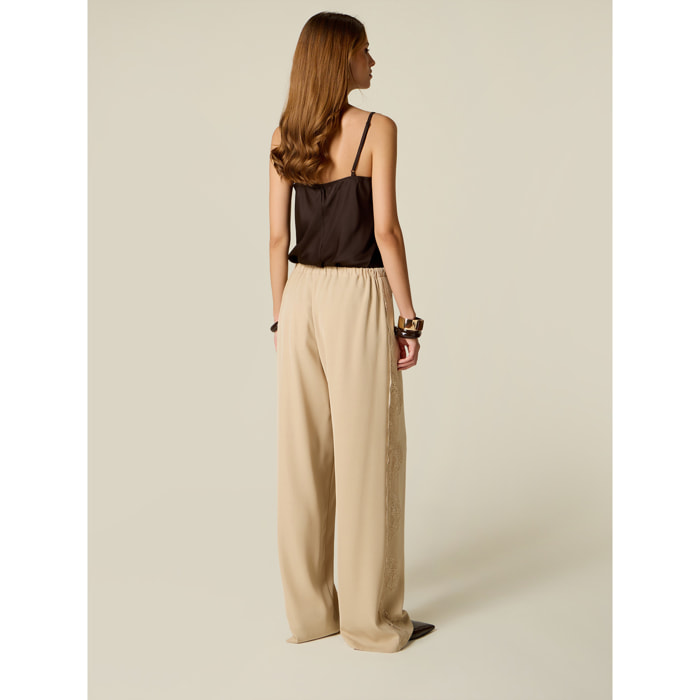 Oltre - Pantalones palazzo con detalles de encaje floral - Beige