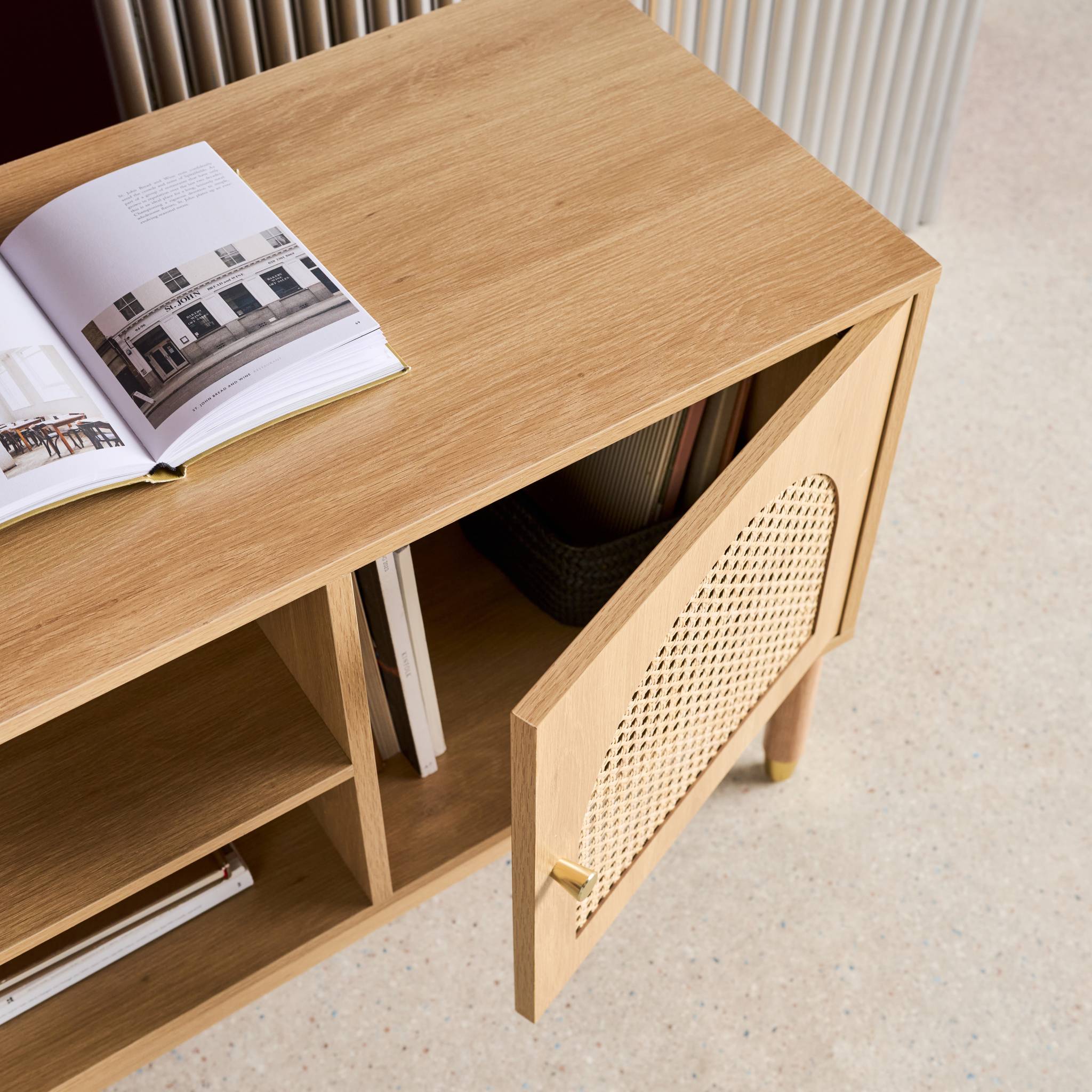 Meuble TV décor bois et cannage 2 portes teinte naturelle 140 x 40 x 60 cm - Judith