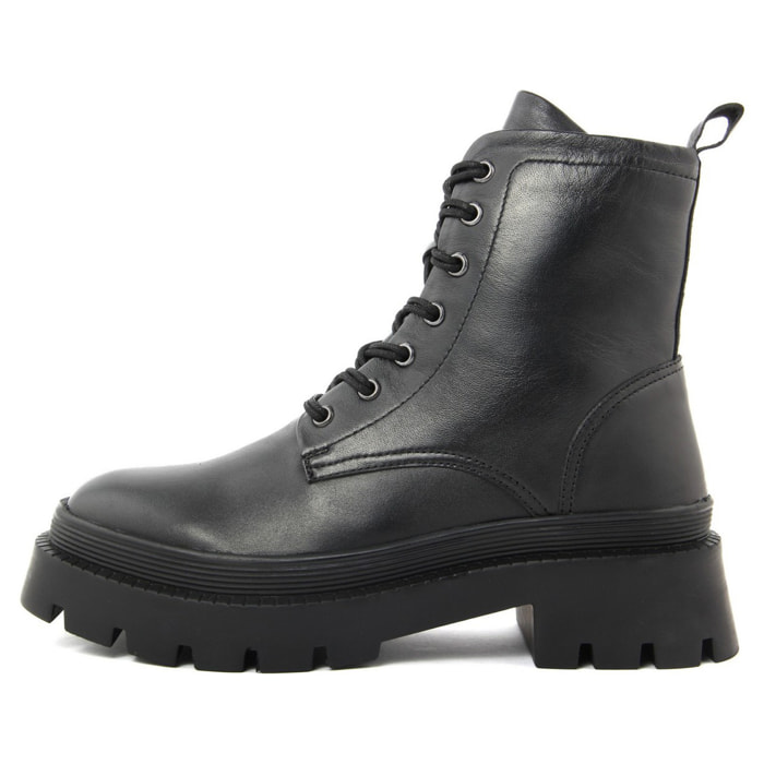 Stivaletto Donna in vera Pelle  colore Nero-Altezza tacco:4,5cm