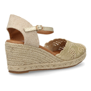 Alpargata cuña con calados altura media