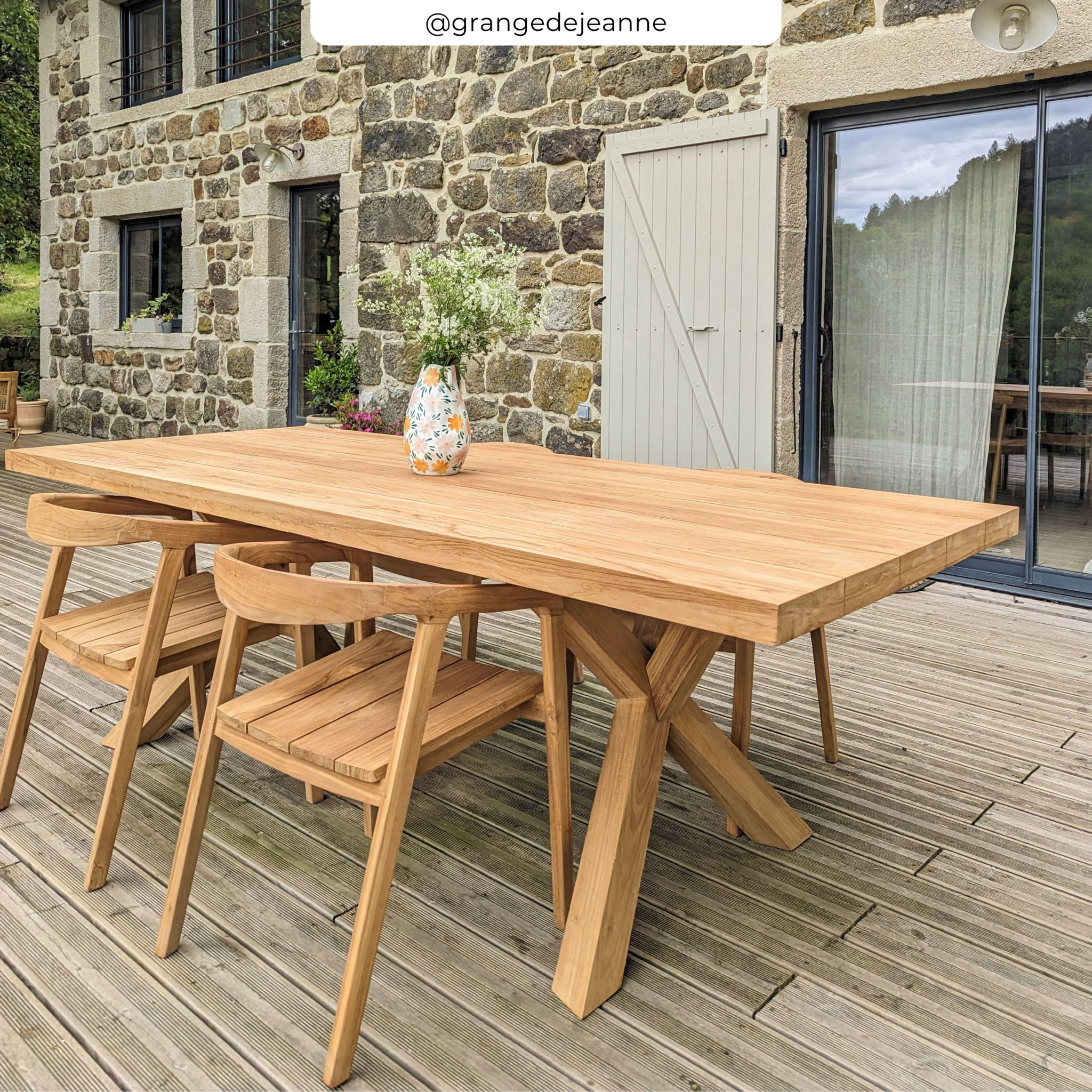 Table de jardin 240 cm en bois de teck massif - Soraya