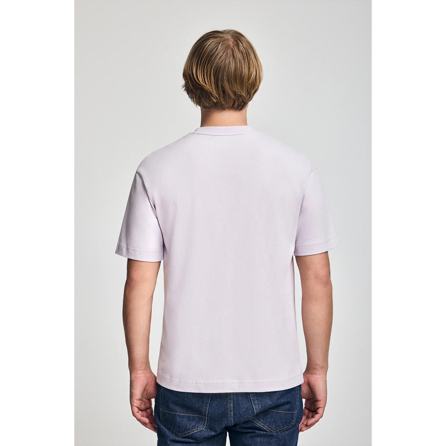 Camiseta color lavanda de manga corta y cuello redondo con logotipo Polo Club