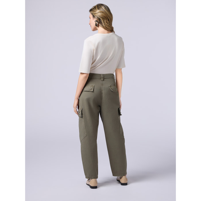 Oltre - Pantalones cargo con aplicaciones - Verde militare