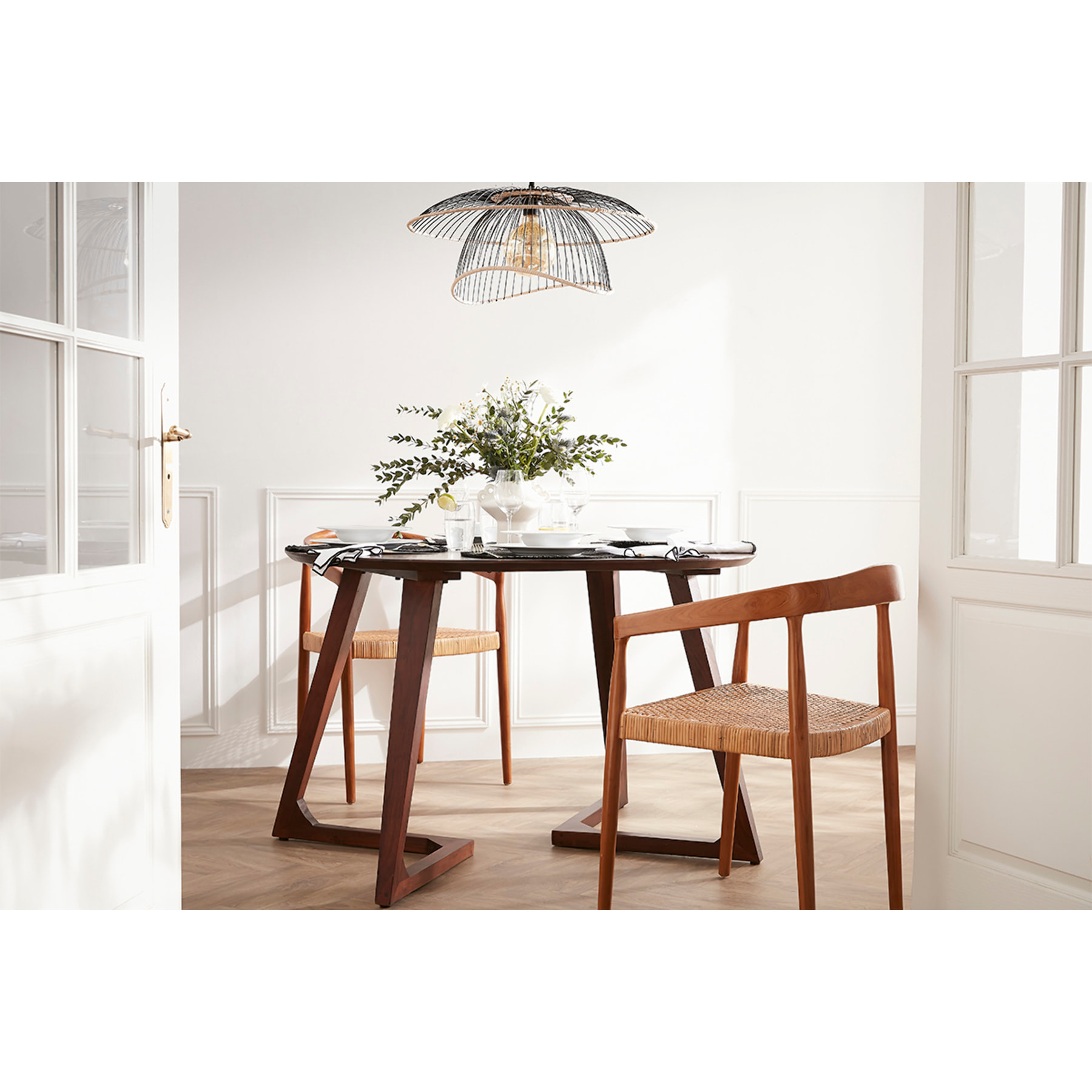 Table design ronde en bois massif L115 cm BANDOL