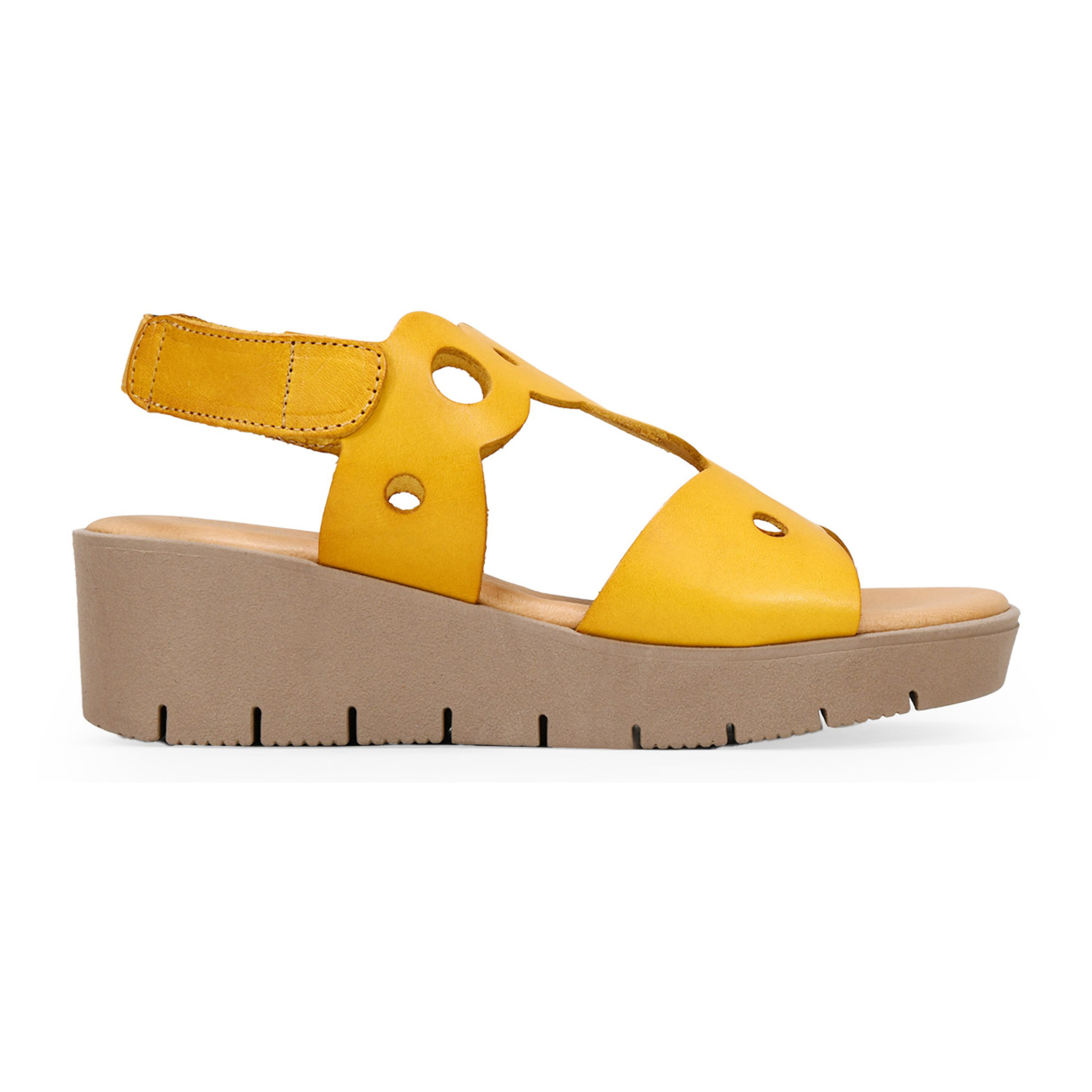 Sandalias con cuña de piel amarillas