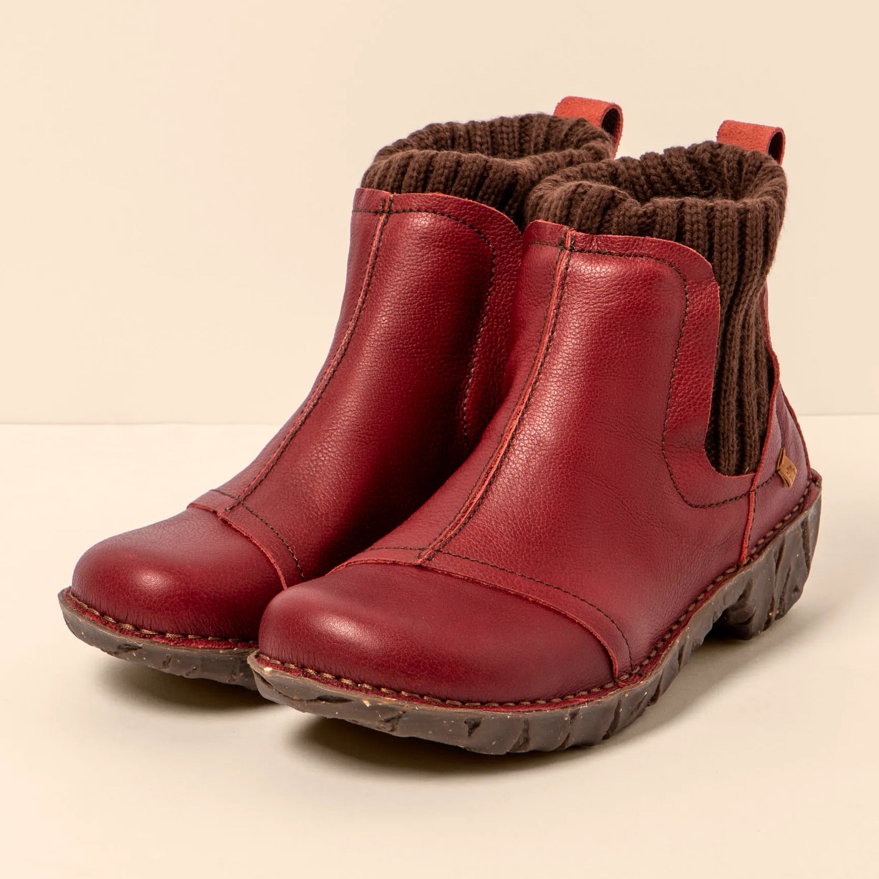 Botines NE23 NATURAL GRAIN CEREZA-BROWN/ YGGDRASIL color Cereza-brown