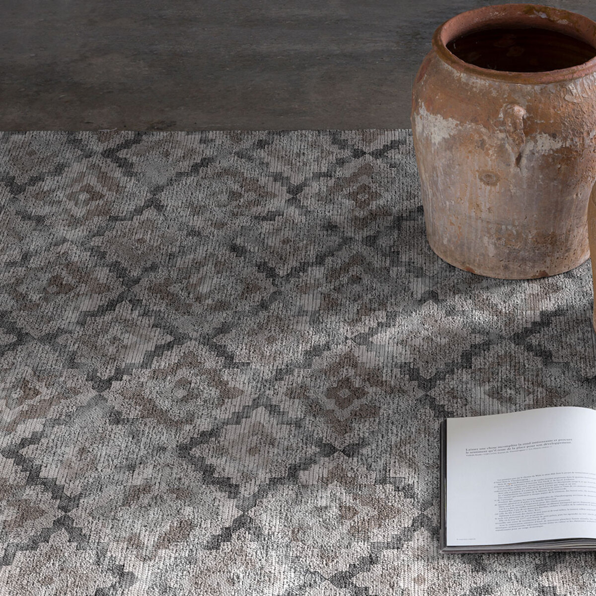 Alfombra decorativa JENSEN gris. Varias medidas disponibles