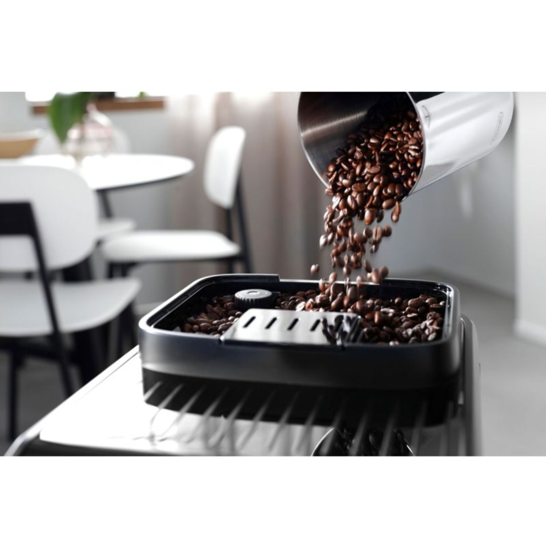 Expresso Broyeur DELONGHI Magnifica Evo My Latte FEB2961.B noir