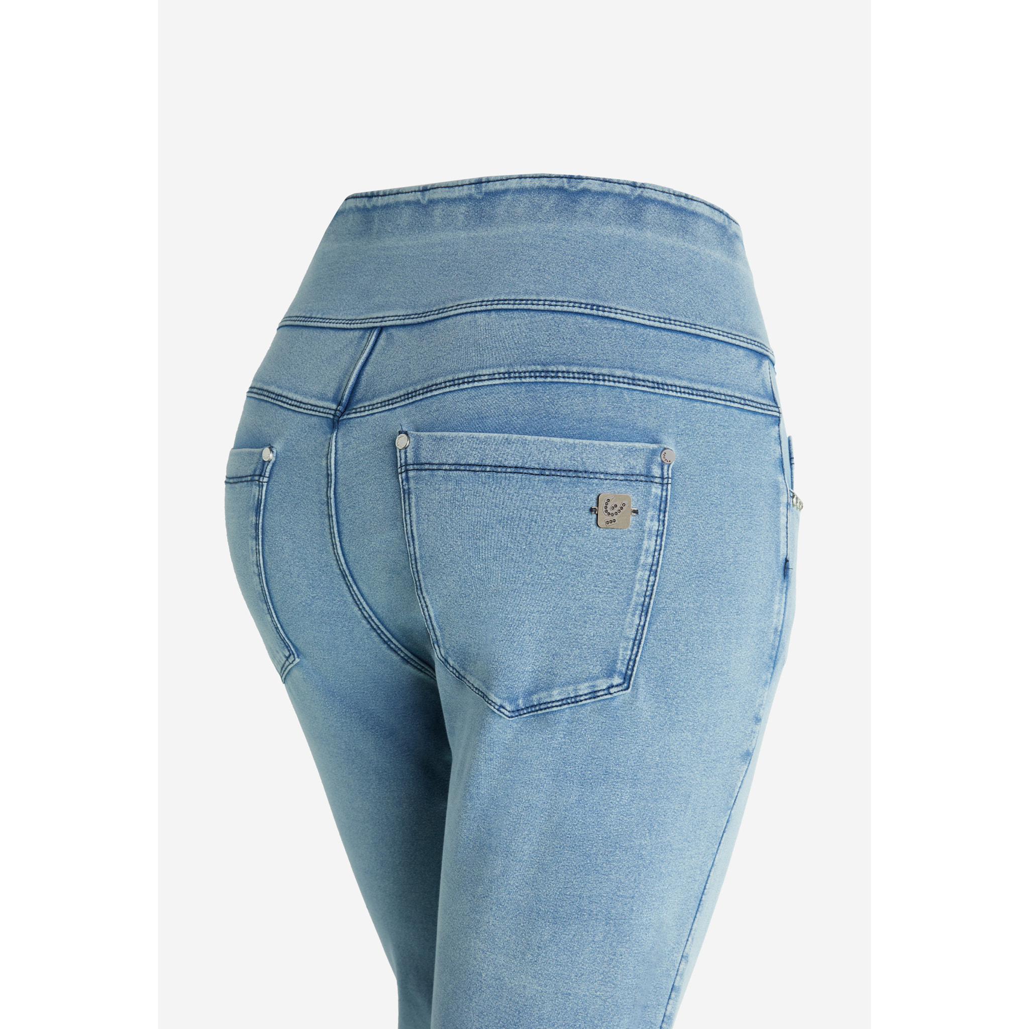 Pantaloni N.O.W.® skinny a vita alta in jersey denim