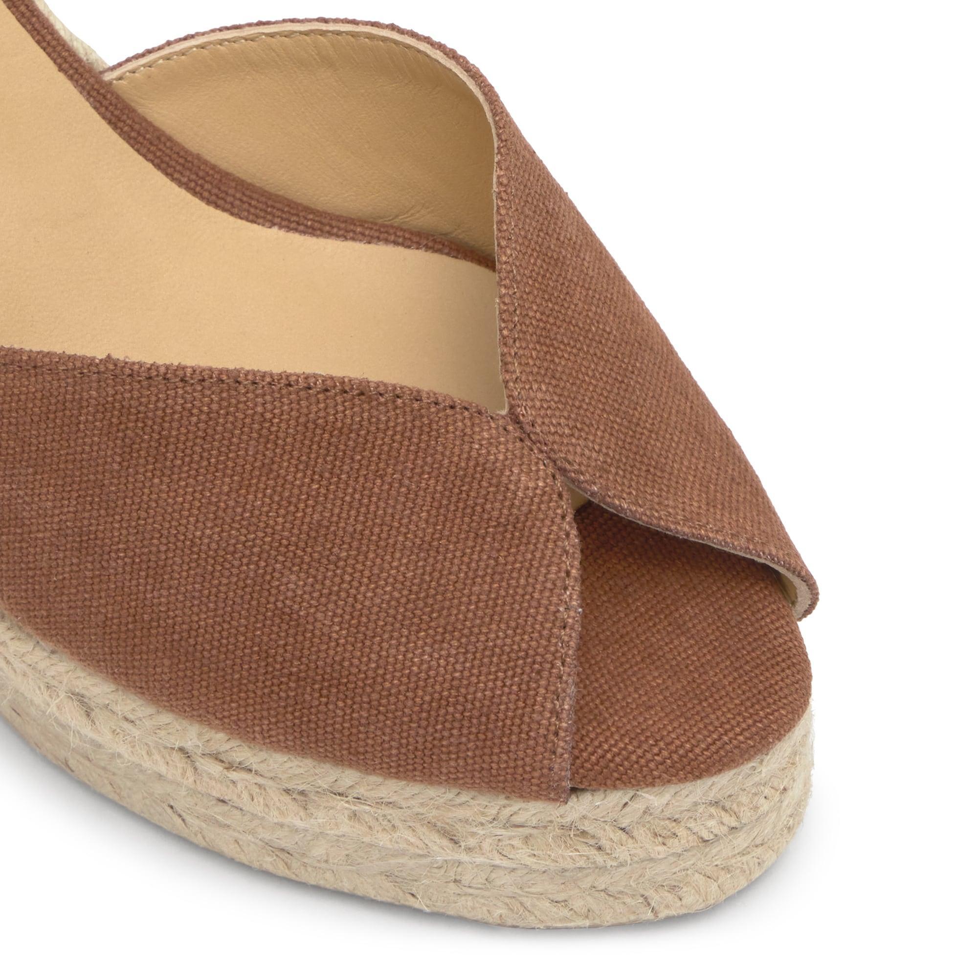 Alpargata de cuña 6 cm peep toe en lona de algodón con talonera trenzada