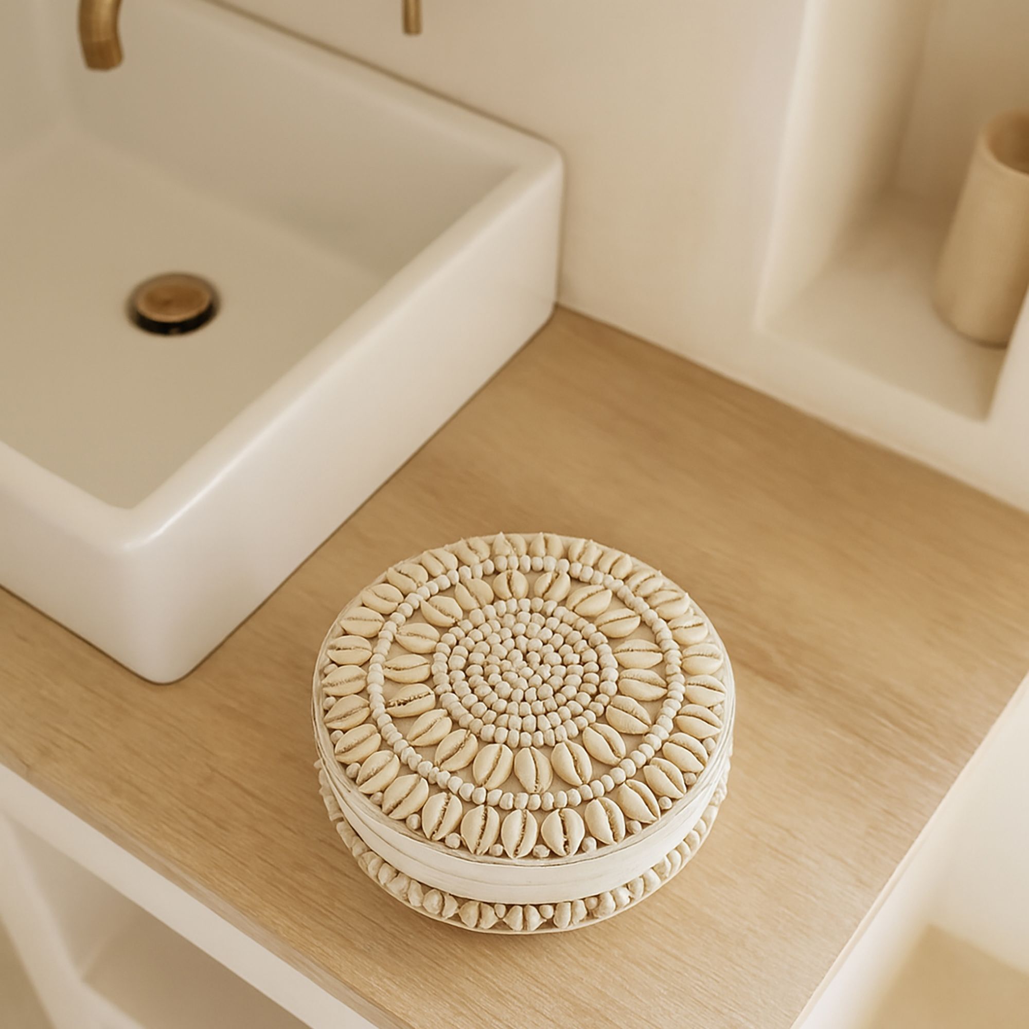 Boîte en bambou et coquillages blancs KOLOA