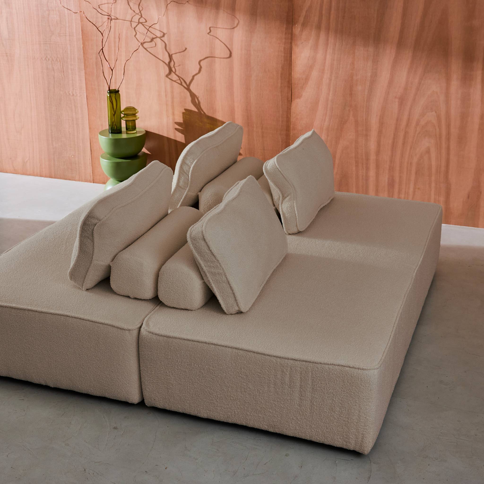 Set de 2 chauffeuses pour canapé modulable tissu bouclette beige 2 places Bao. L 180 x P 90 x H 74cm