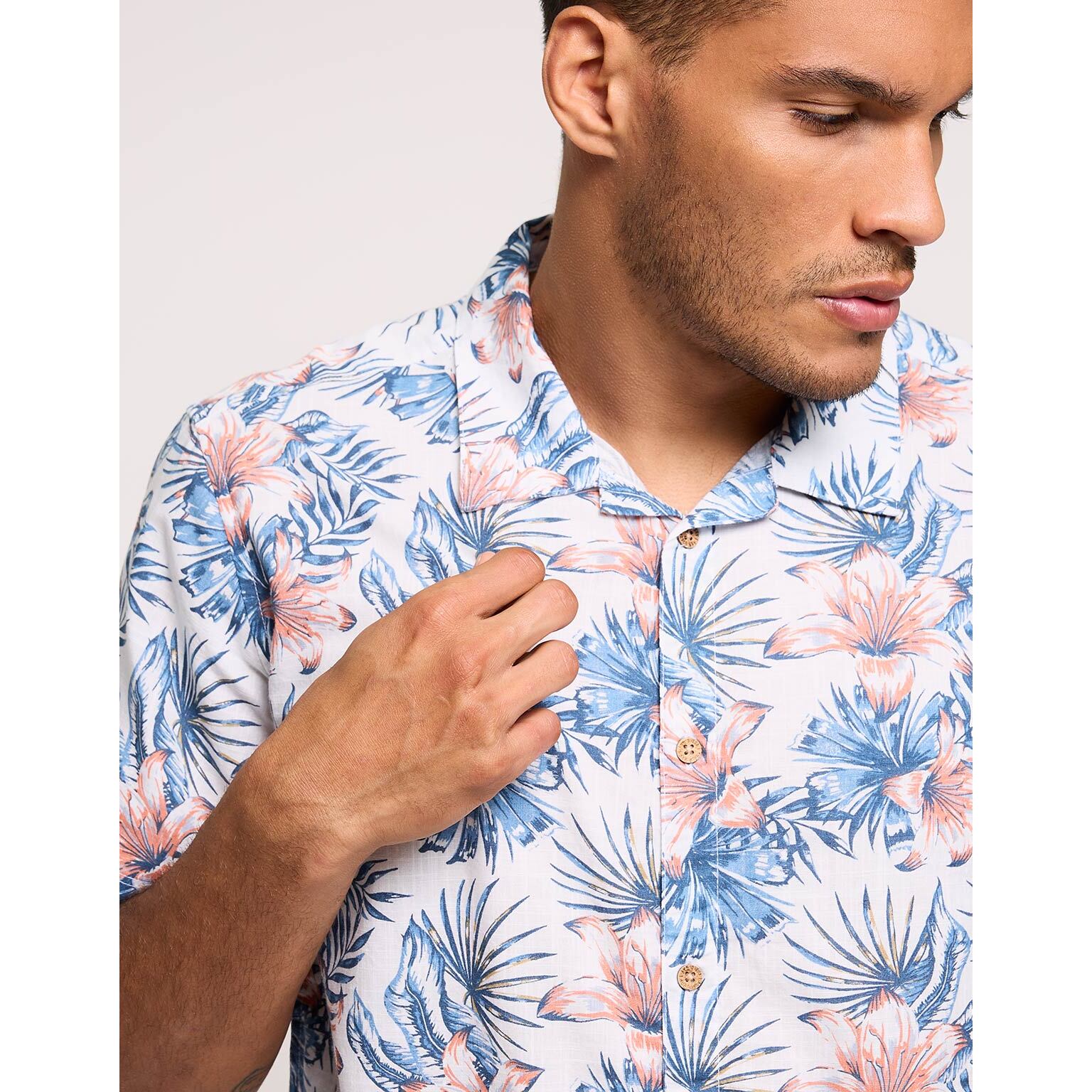 Camisa Flores Manga Corta Blanco - Bikor