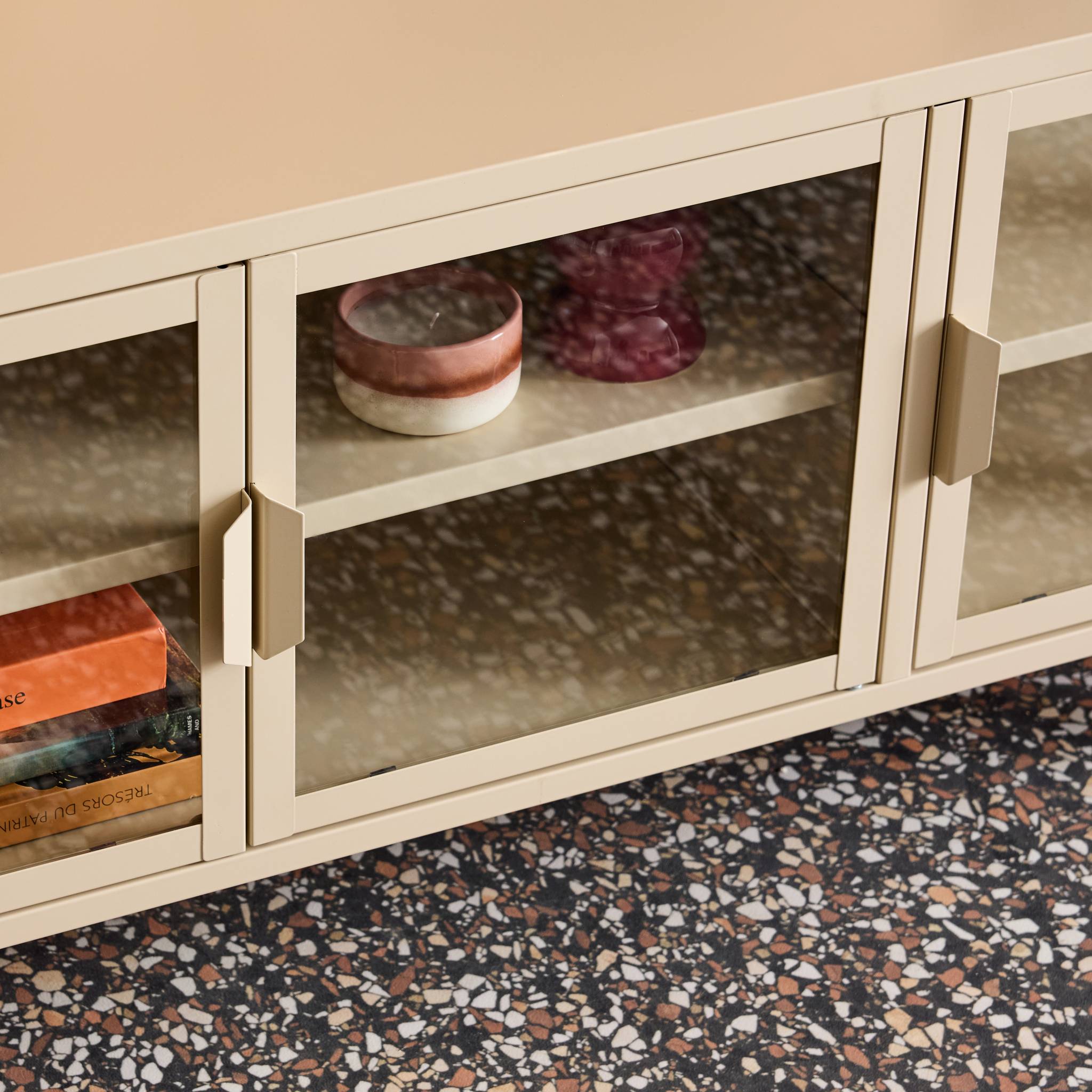 Meuble TV industriel métal et verre trempé 3 portes 120cm ARKANSAS