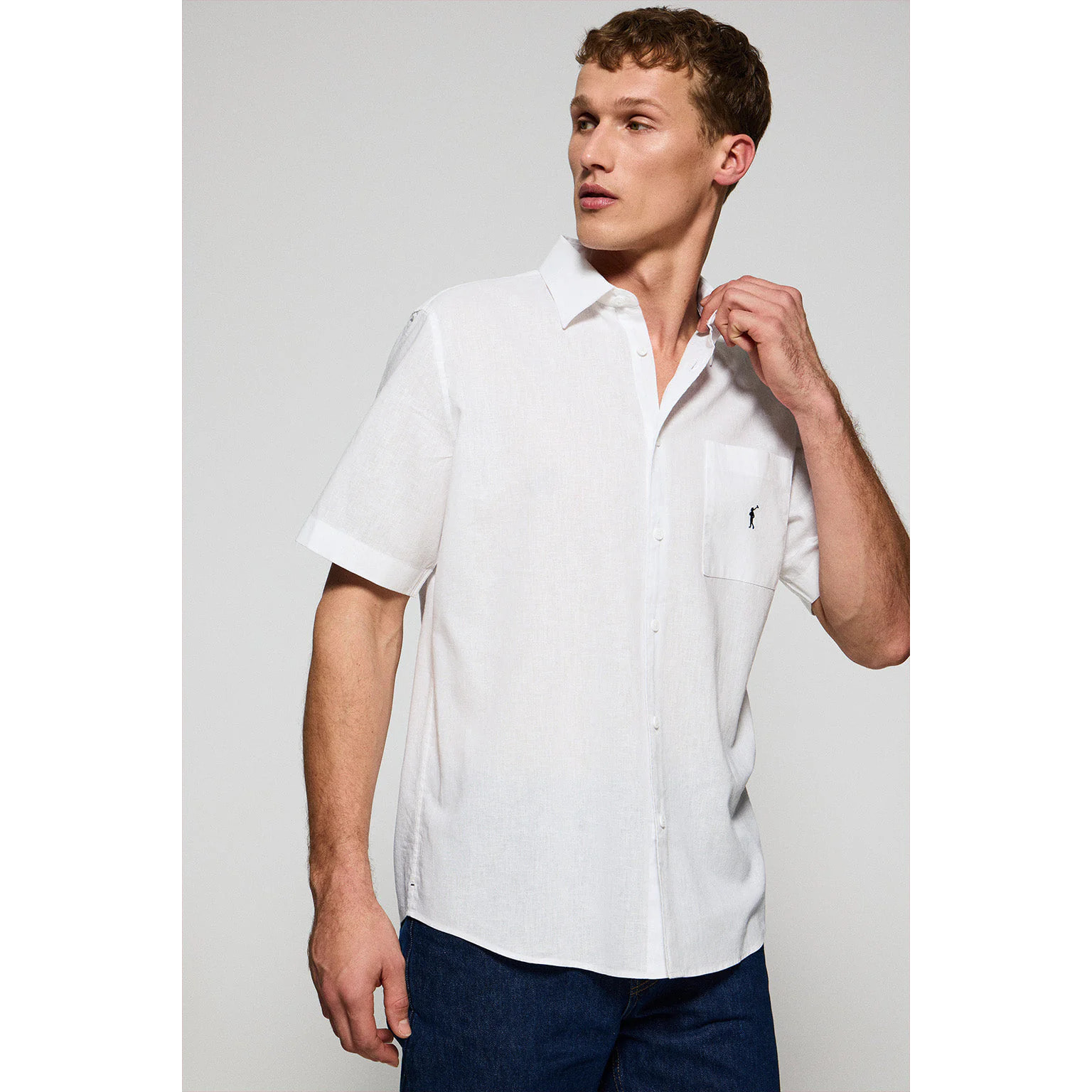 Camisa blanca de manga corta de lino y algodón con bordado Rigby Go