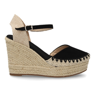 Alpargata de cuña alta de esparto con cierre de hebilla