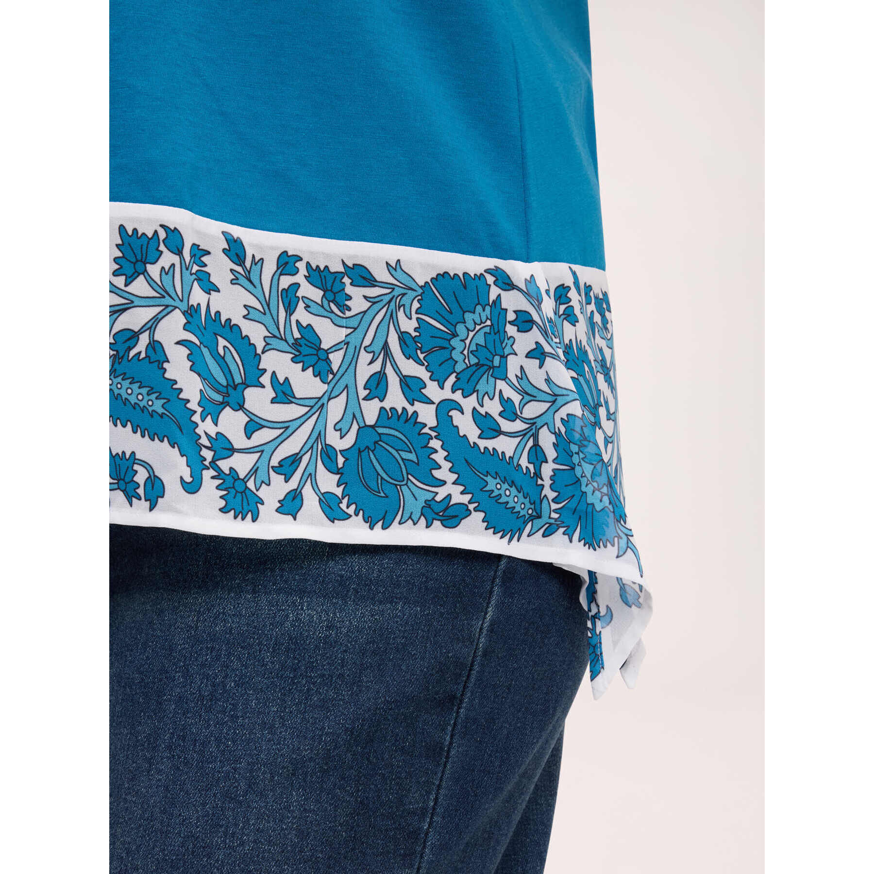 Fiorella Rubino - T-shirt in cotone con bordo stampato - Ottanio