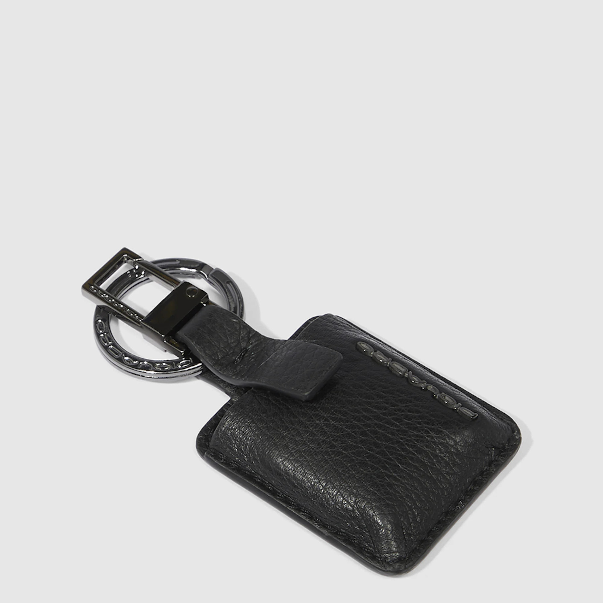 Piquadro Carabiner keychain with CONNEQU