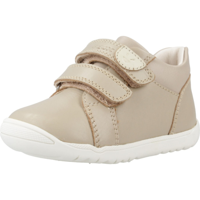 Zapatos Niño de la marca GEOX  modelo B MACCHIA BOY Beige