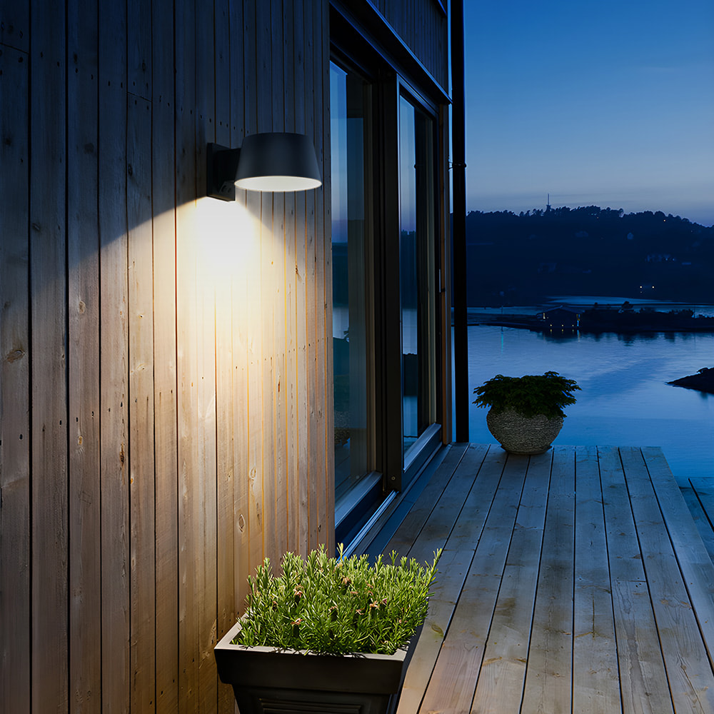 EZIlight® Solar Wall S28