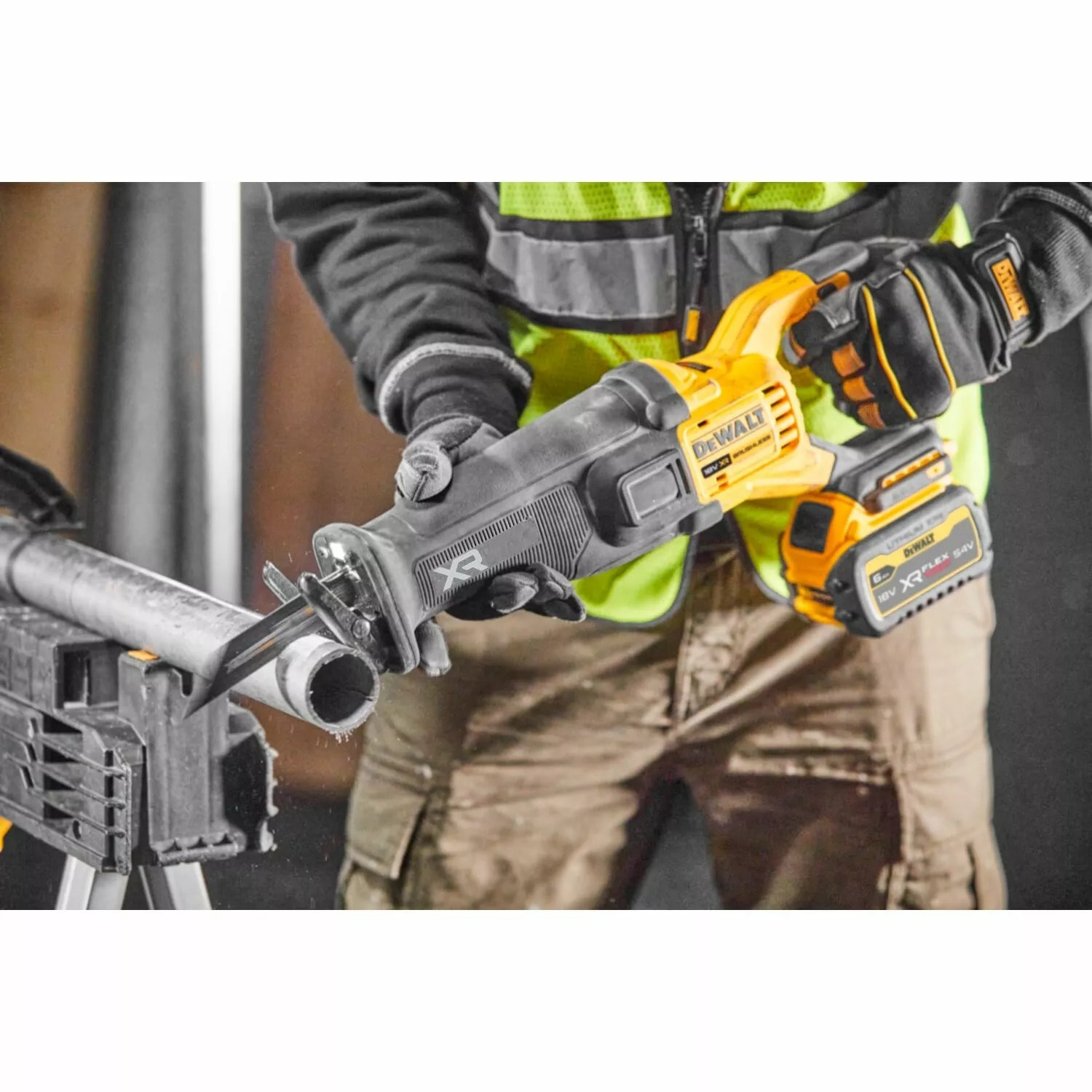 Scie sabre XR 18V ADVANTAGE brushless - Sans batterie ni chargeur - Coffret TSTAK - DEWALT - DCS386NT-XJ