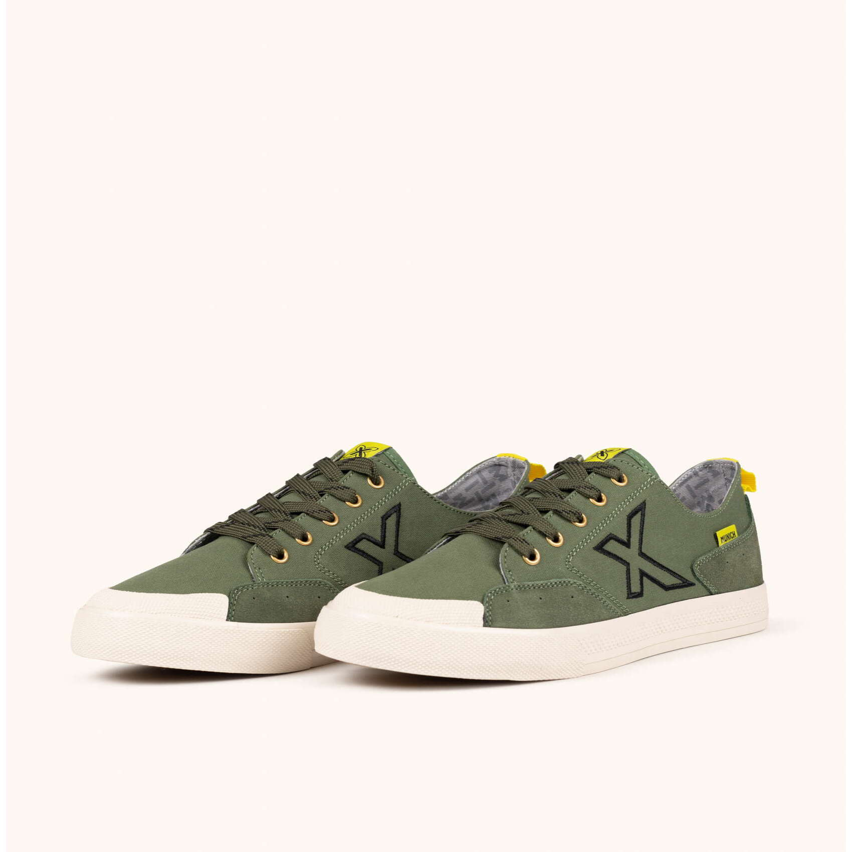 Zapatilla Casual de Lona Verde y Suela Blanca MUNICH SWING 14