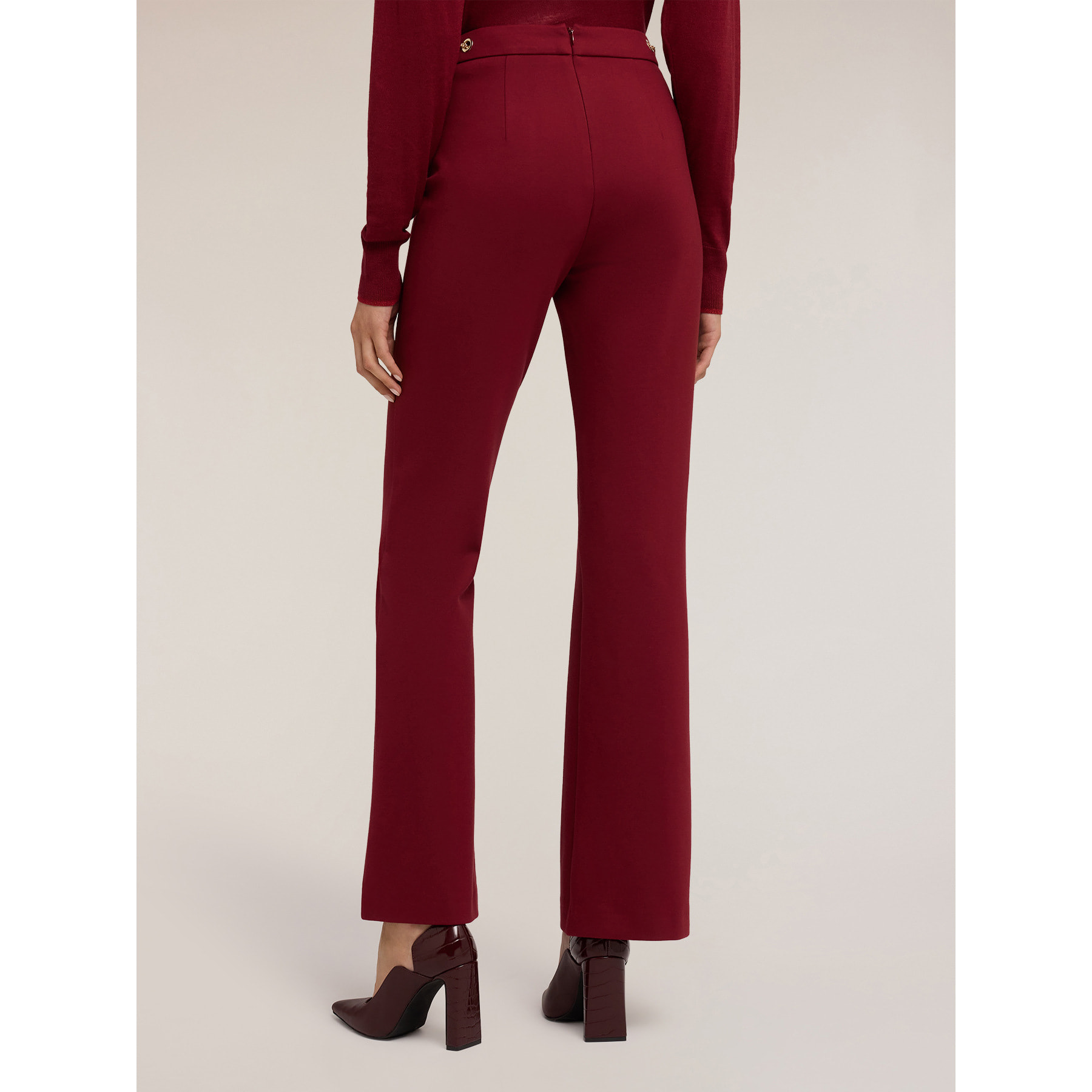 Motivi - Pantalones acampanados con estampado de ojales - Burgundy