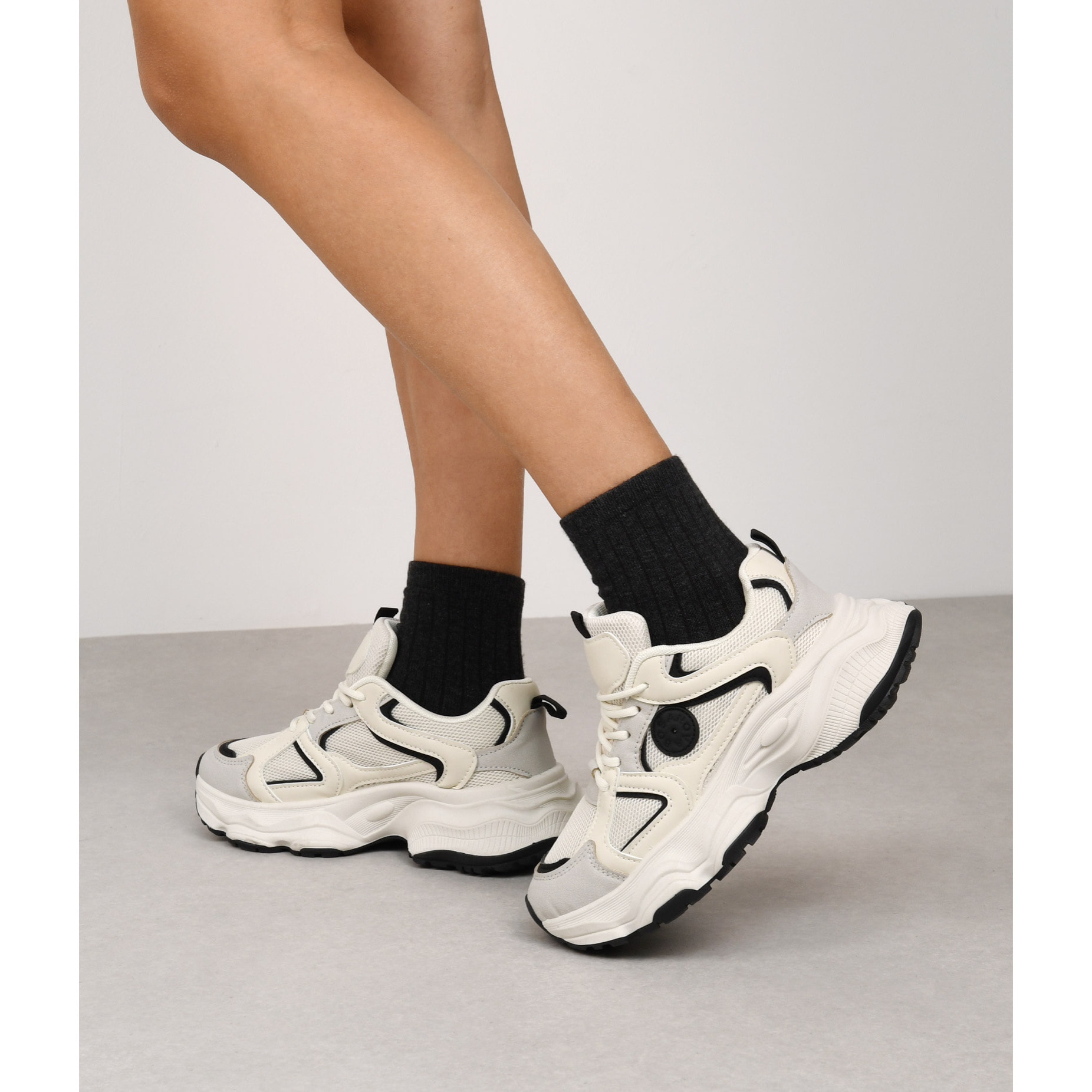 Zapatillas de plataforma blancas con cordones