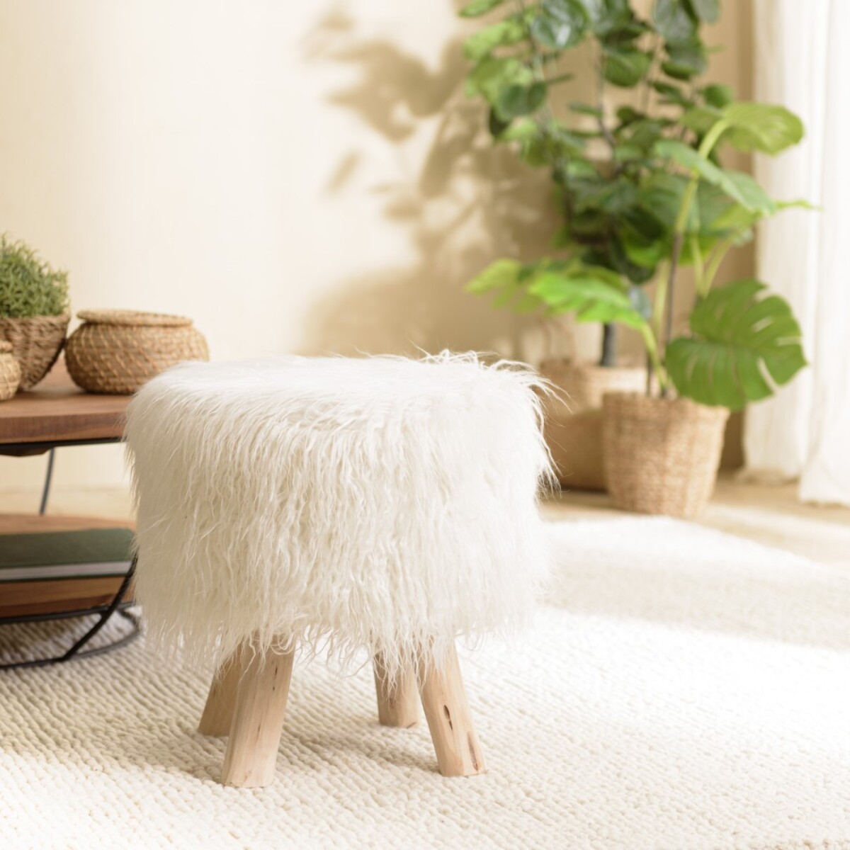 SACHA - Tabouret rond 40x40cm peau de mouton couleur ivoire pieds bois