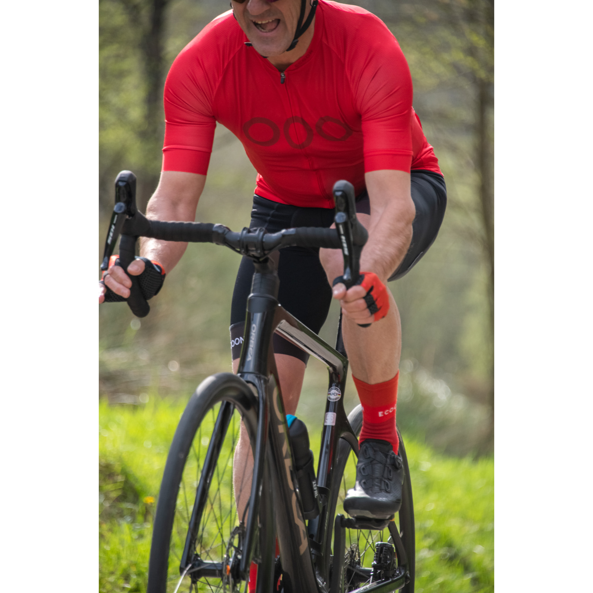 Calcetines de ciclismo ECOON modelo Marsous en color Rojo