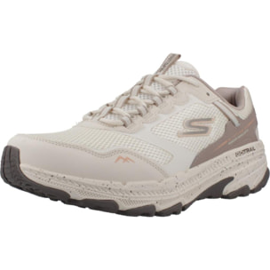Sneakers De  Mujer 129525s Go Run Trail Altitude 2.0 Beis