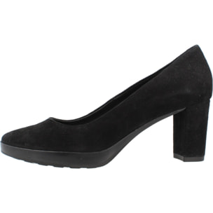 Salones Mujer de la marca GEOX  modelo D35TED 00021 NEGRO