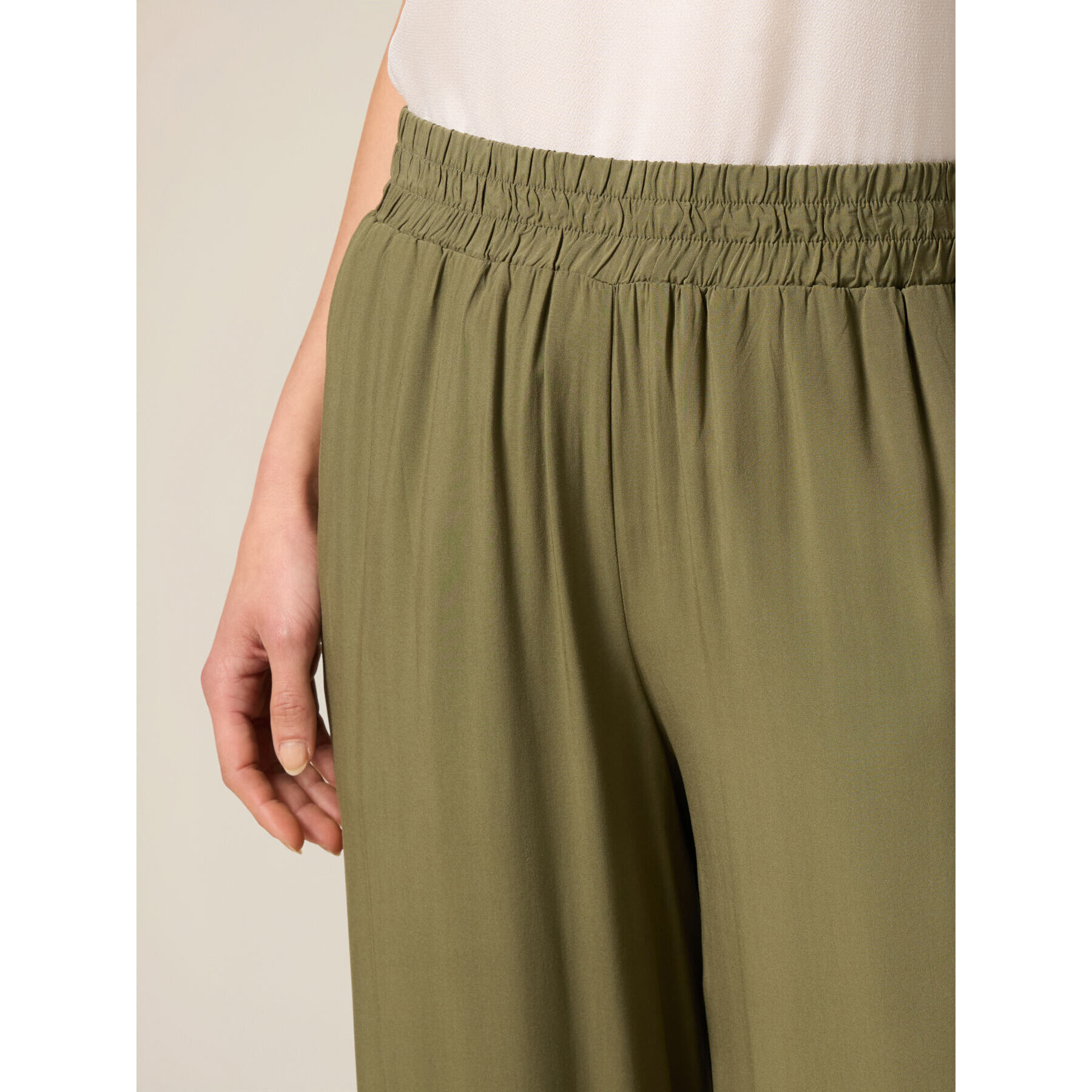 Oltre - Pantalones palazzo de viscosa - Verde militare