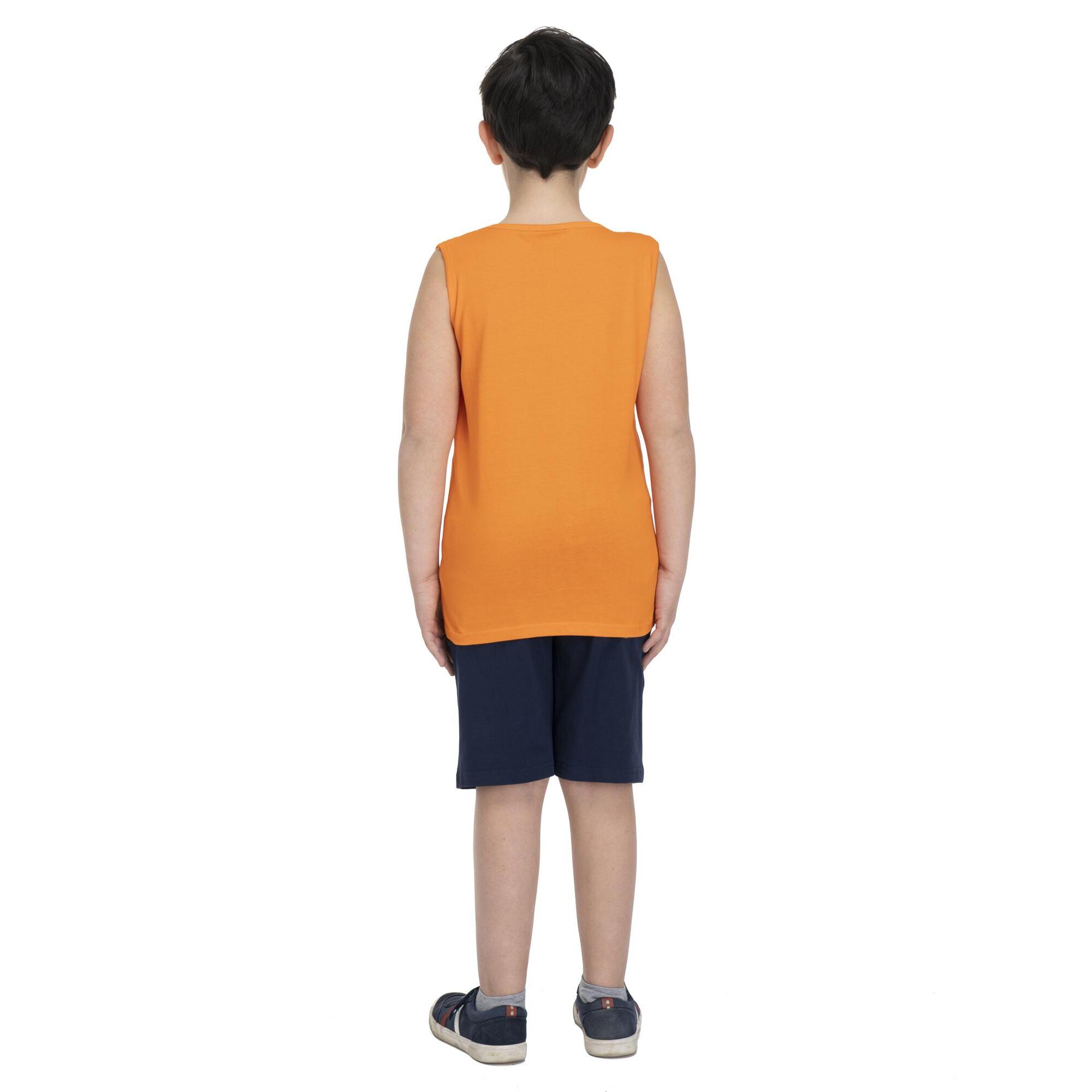 Traje de playa infantil sin mangas.