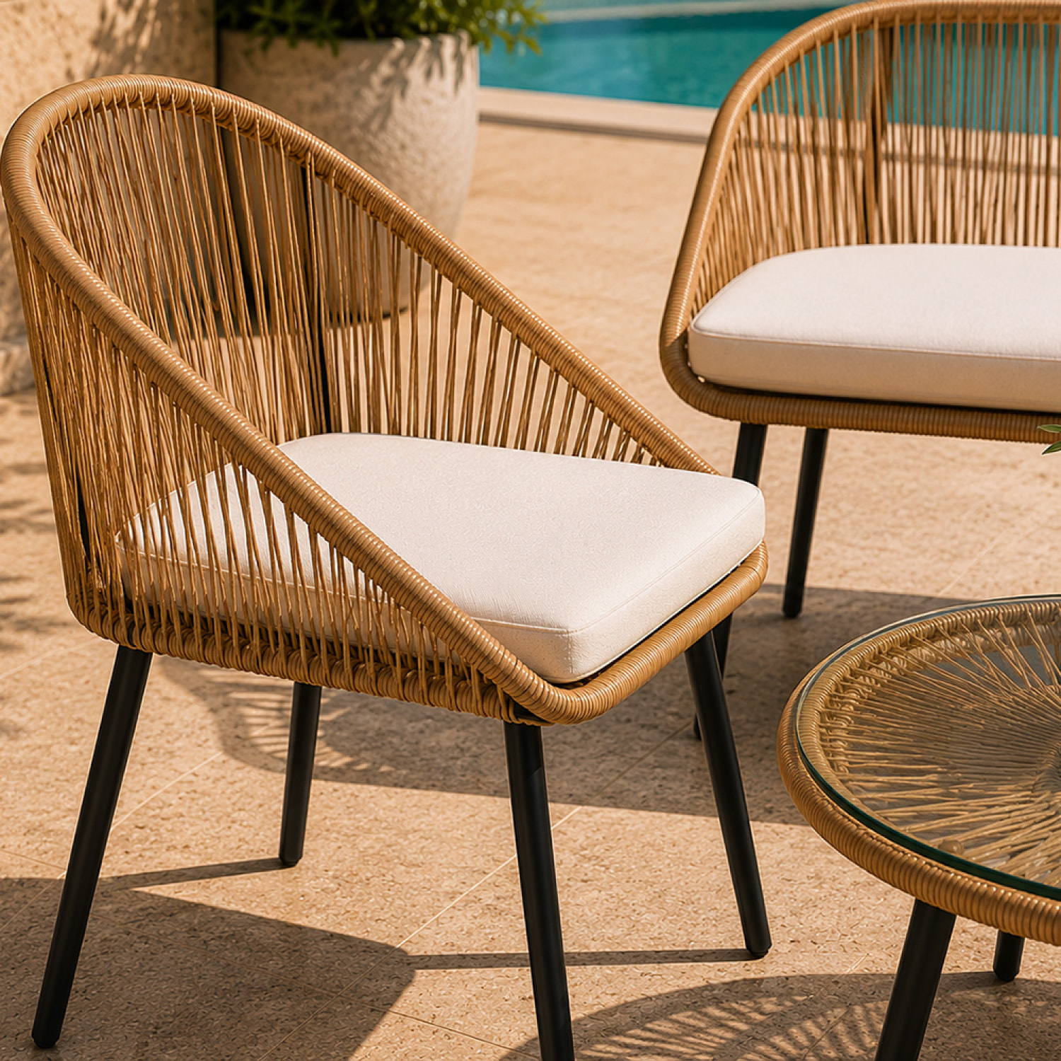 Salon de jardin 4 places avec table basse effet rotin naturel HELLO